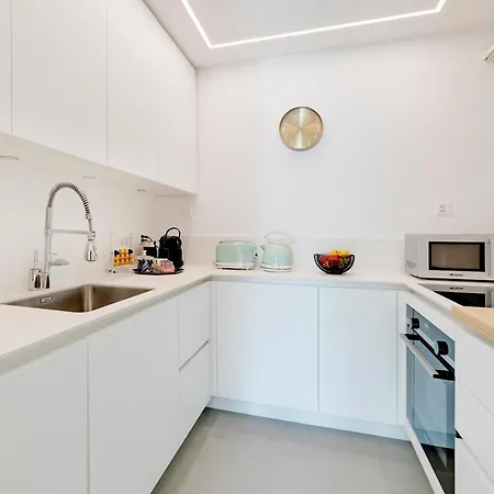 Relax With View & Private Parking