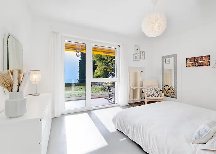 Relax With View & Private Parking Διαμέρισμα