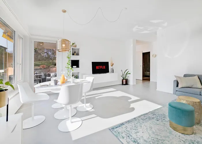 Relax With View & Private Parking *