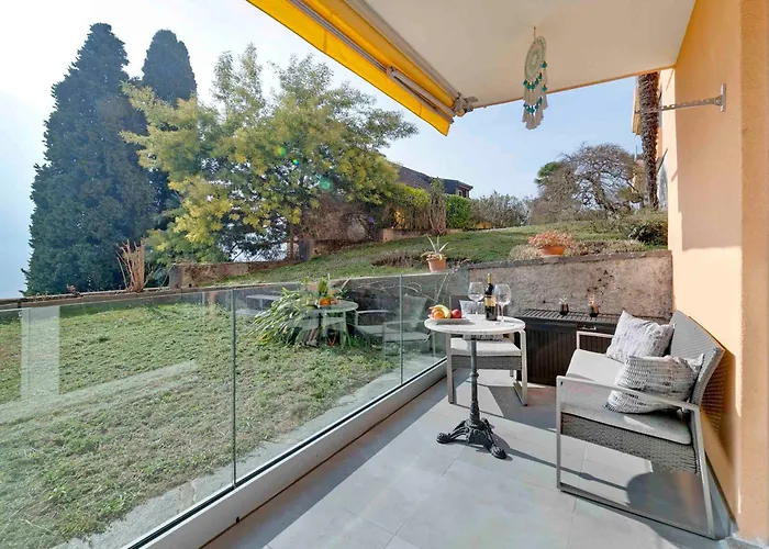 Relax With View & Private Parking Lugano